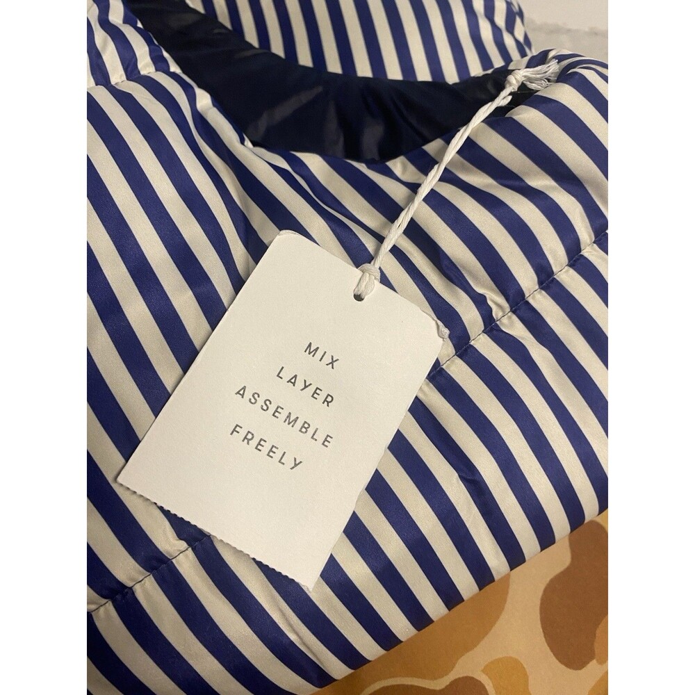 Free Assembly Striped Puffer Vest Sleeveless Navy Blue and White NWT Size Large - Picture 10 of 11